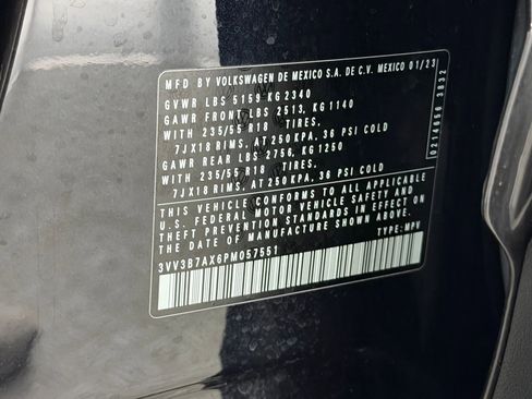 Used 2023 Volkswagen Tiguan SE FWD image 21