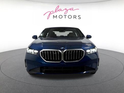 Used 2026 BMW 530i xDrive w/ Premium Package AWD/4WD image 3