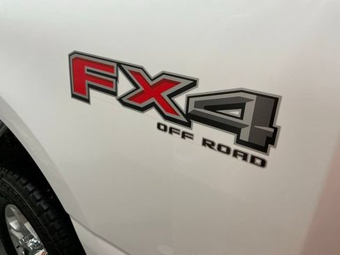 New 2026 Ford F250 XLT w/ XLT Premium Package AWD/4WD image 7