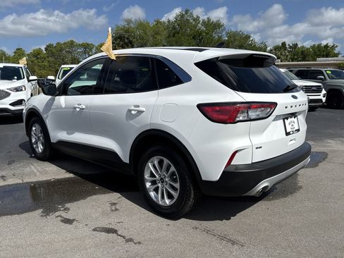 Certified 2022 Ford Escape SE w/ Convenience Package FWD image 6