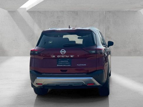 Used 2021 Nissan Rogue Platinum image 6