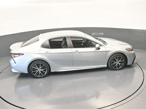 Used 2022 Toyota Camry SE image 49