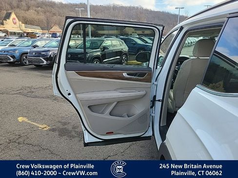 New 2026 Volkswagen Atlas SE image 47