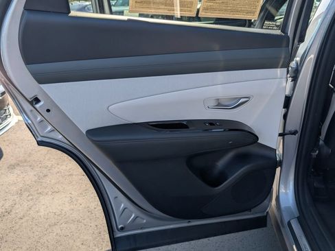 Certified 2025 Hyundai Tucson Limited AWD/4WD image 17