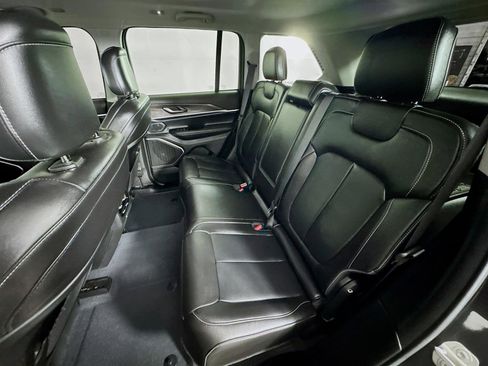 Used 2022 Jeep Grand Cherokee Limited 4xe image 25