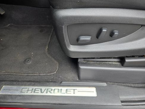 Used 2019 Chevrolet Suburban LT AWD/4WD image 17