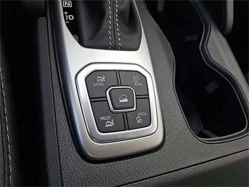 New 2026 Nissan Frontier SV w/ Tow Package image 32