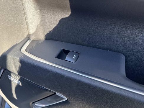 Used 2026 Chevrolet Silverado 1500 LTZ image 29