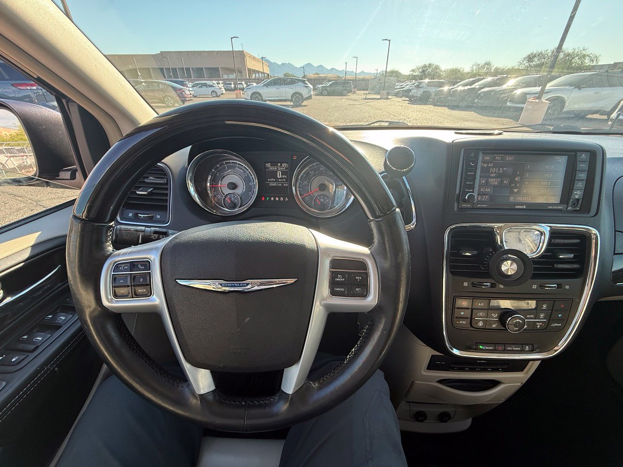 Used 2013 Chrysler Town & Country Limited w/ Luxury Group FWD image 19