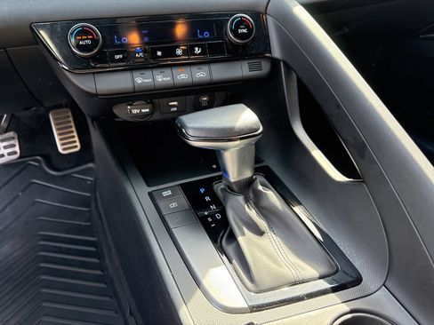 Certified 2025 Hyundai Elantra Sport FWD image 23