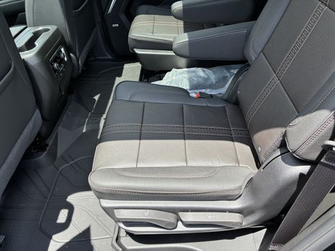 New 2026 Chevrolet Tahoe High Country AWD/4WD image 14