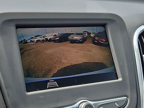 Used 2020 Chevrolet Equinox LS w/ LS Convenience Package AWD/4WD image 18