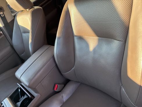 Used 2012 Lexus GX 460 image 30