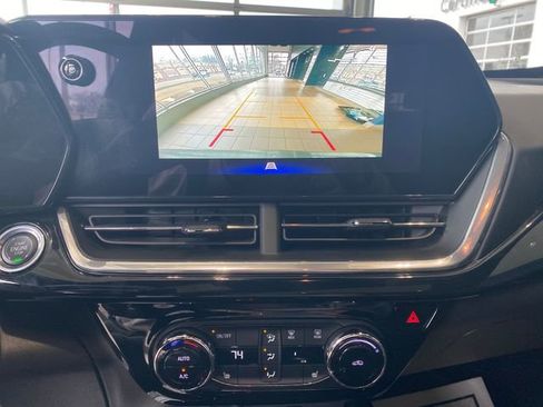 Used 2024 Chevrolet Trax RS w/ Sunroof Package image 23