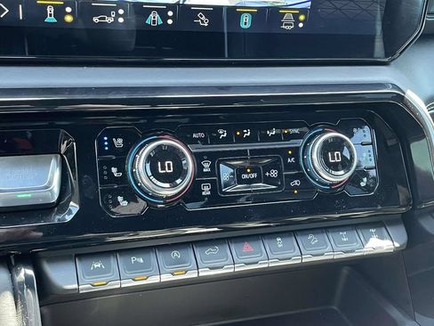 Used 2023 GMC Sierra 1500 AT4X AWD/4WD image 37