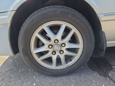 Used 2001 Toyota Camry XLE image 6