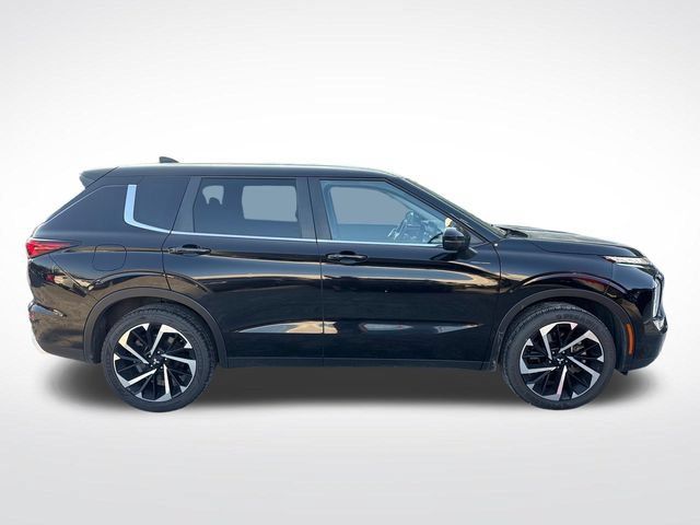 Used 2024 Mitsubishi Outlander SE FWD image 6
