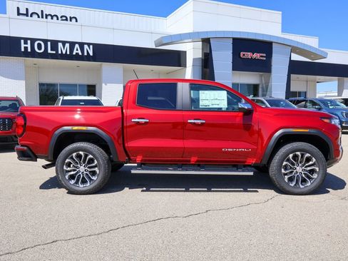 New 2026 GMC Canyon Denali image 2