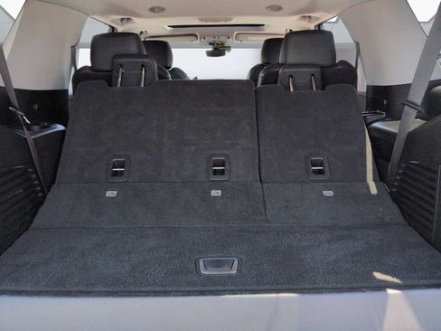 Used 2020 Cadillac Escalade Luxury RWD image 26
