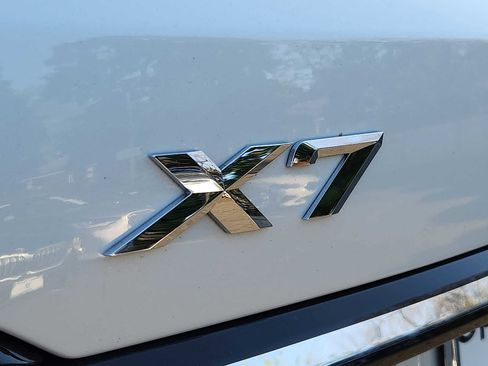 Used 2023 BMW X7 xDrive40i w/ Executive Package AWD/4WD image 28