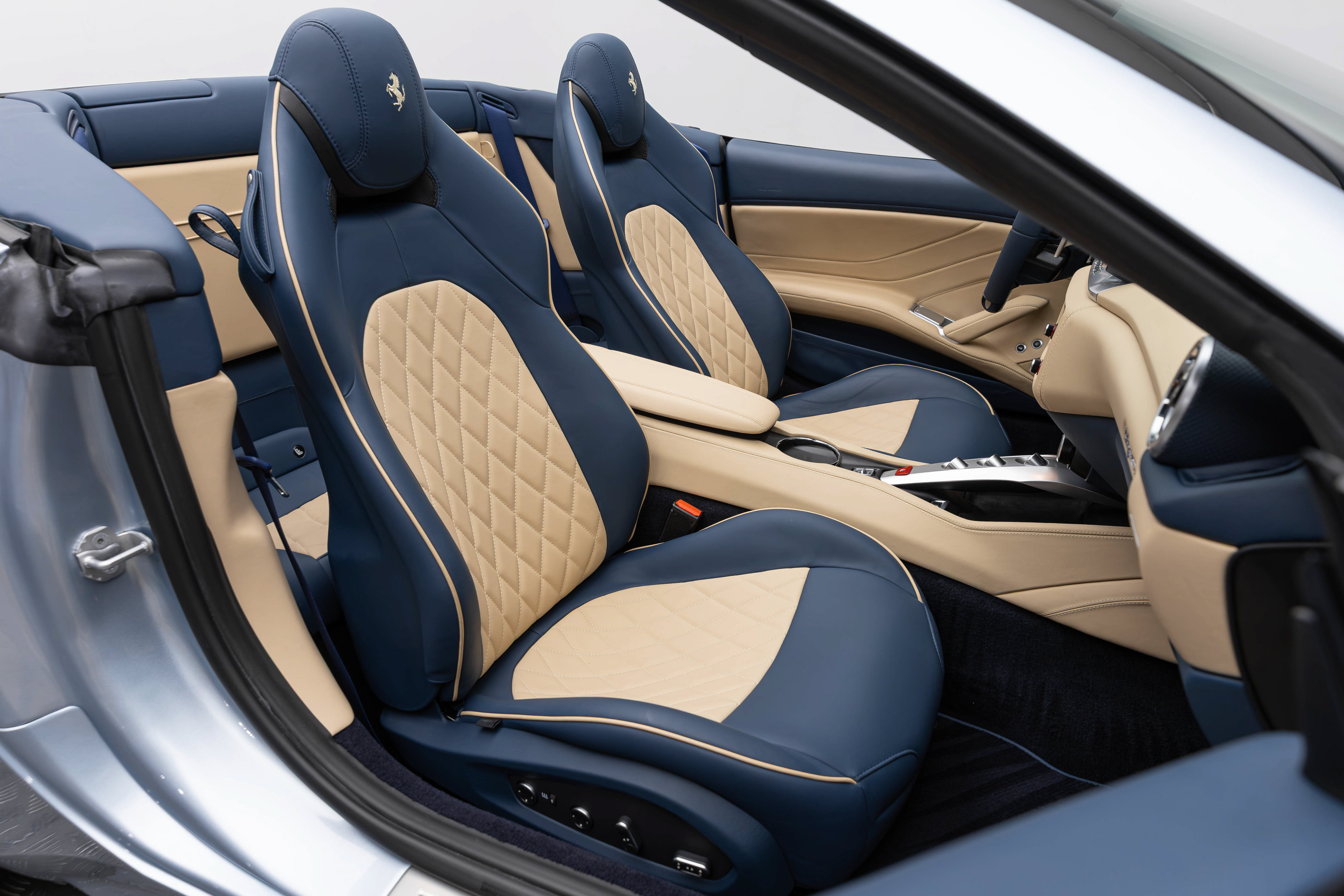Certified 2015 Ferrari California T RWD image 60