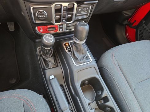 Used 2026 Jeep Gladiator Rubicon AWD/4WD image 22