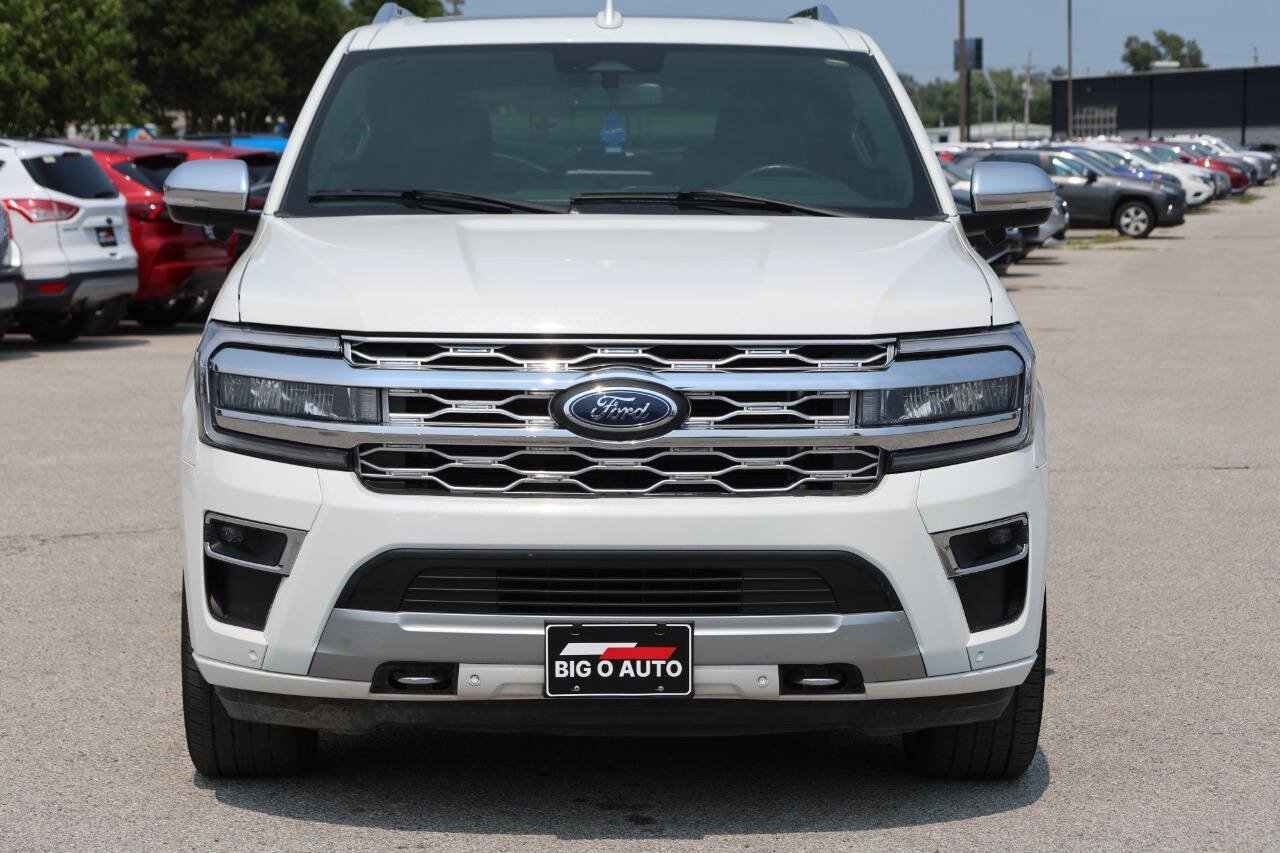 Used 2023 Ford Expedition Platinum AWD/4WD image 2