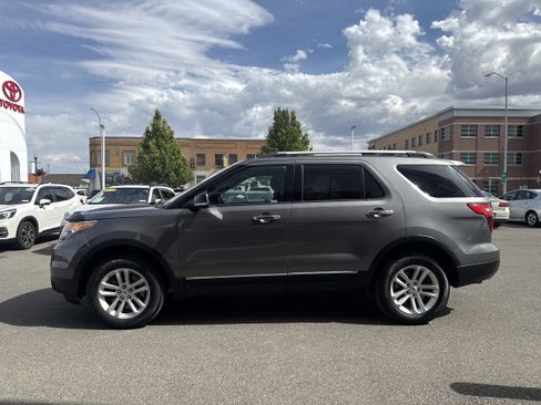Used 2014 Ford Explorer XLT AWD/4WD image 5