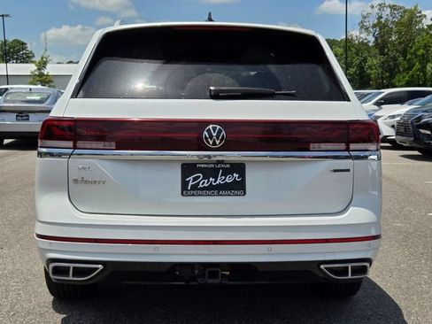 Used 2024 Volkswagen Atlas SEL Premium R-Line AWD/4WD image 4