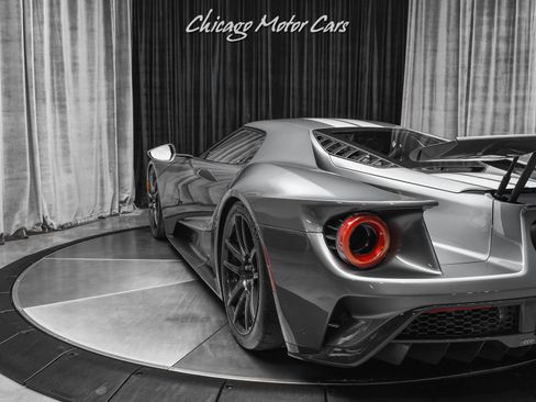 Used 2019 Ford GT RWD image 34