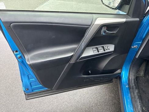 Used 2017 Toyota RAV4 XLE w/ Plus Extra Value Package image 18