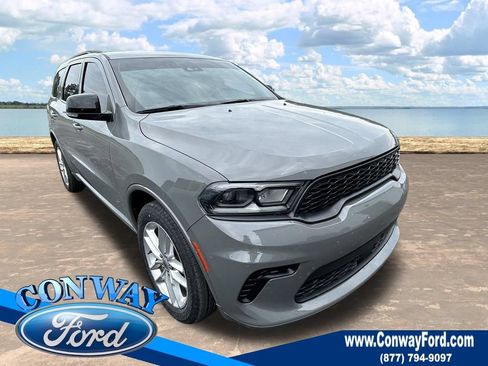 Used 2024 Dodge Durango GT RWD image 1