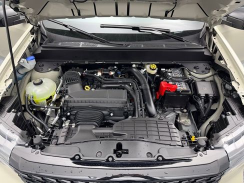 New 2025 Ford Maverick XLT w/ XLT Luxury Package image 7