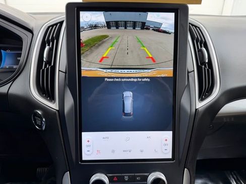 Used 2023 Ford Edge SEL w/ Convenience Package image 32