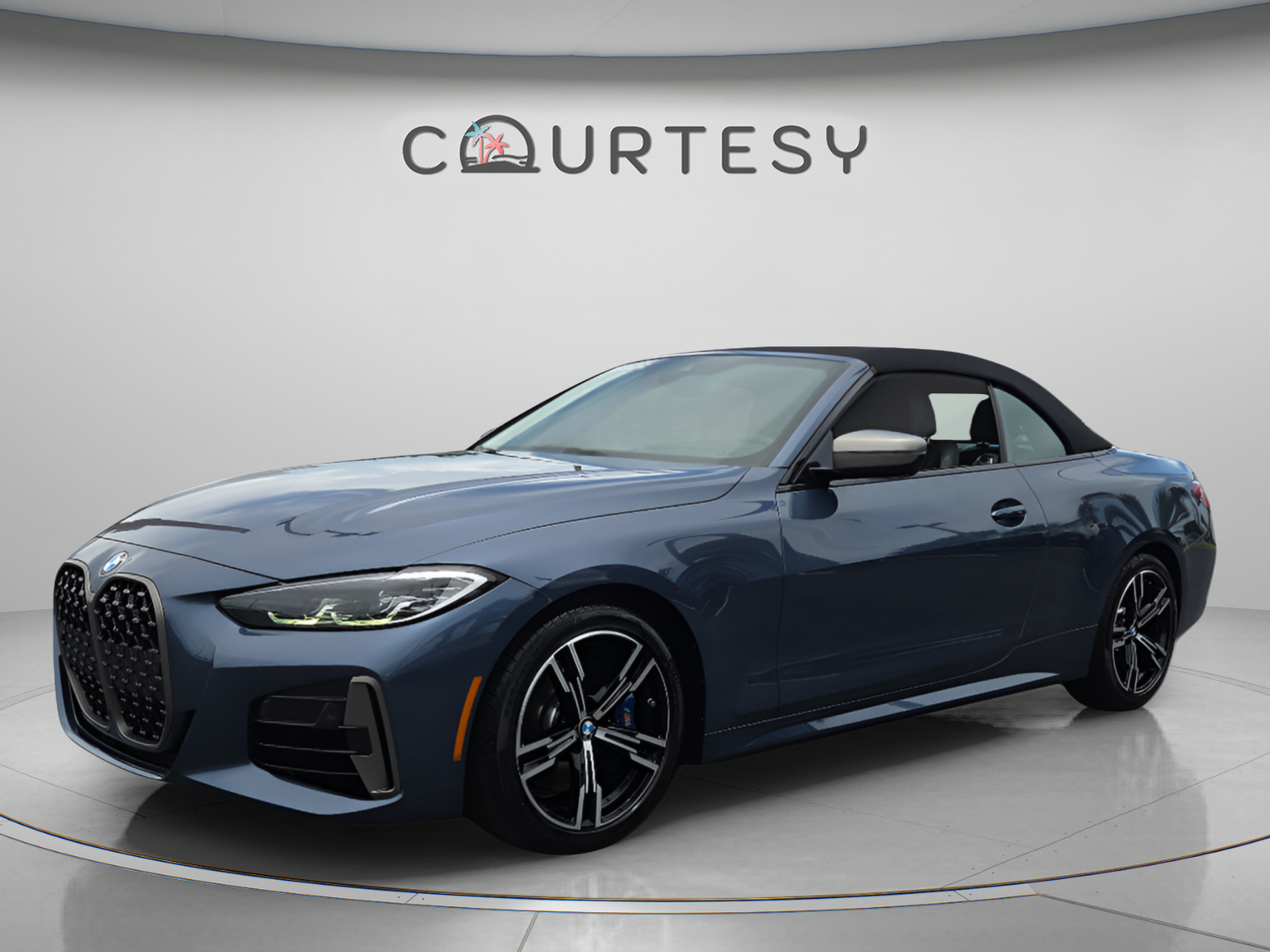 Used 2022 BMW M440i Convertible w/ Premium Package RWD image 1