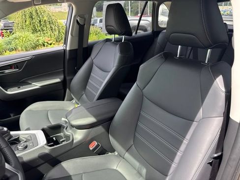 Used 2025 Toyota RAV4 XLE Premium AWD/4WD image 15