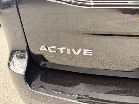 Certified 2025 Ford Expedition Active RWD image 9