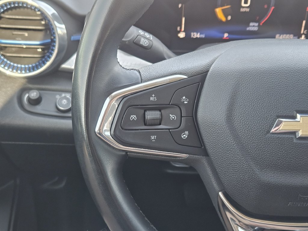 Used 2025 Chevrolet Trax LT w/ LT Convenience Package FWD image 27