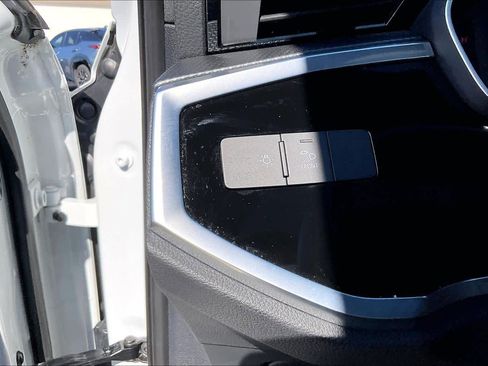 Used 2022 Audi Q3 2.0T Premium Plus image 33