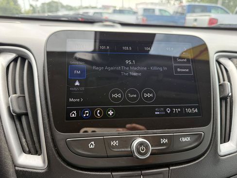 Used 2024 Chevrolet Malibu LS FWD image 17