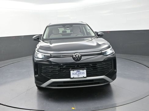 New 2026 Volkswagen Tiguan SE AWD/4WD image 2