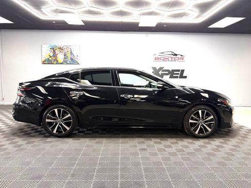 Used 2022 Nissan Maxima SV w/ Floor Mat Group FWD image 16