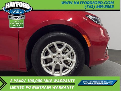 Used 2025 Chrysler Pacifica Select FWD image 23