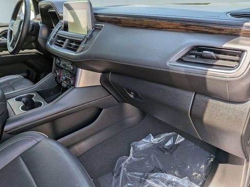 Used 2024 Chevrolet Tahoe Premier AWD/4WD image 28