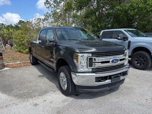 Used 2019 Ford F250 XLT AWD/4WD image 2