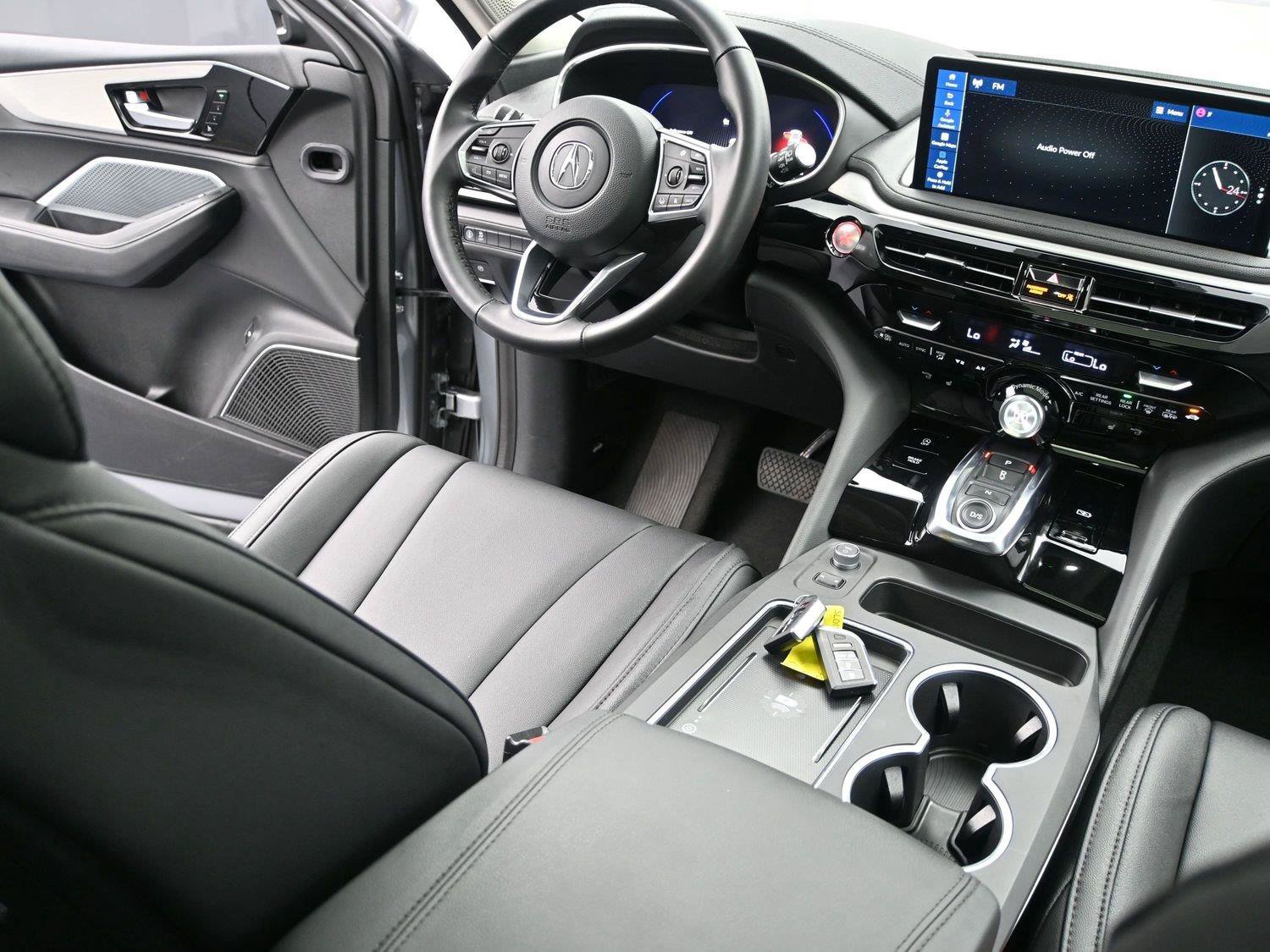Certified 2025 Acura MDX SH-AWD image 24
