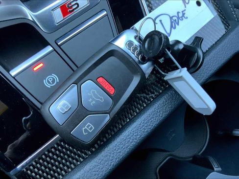 Used 2023 Audi SQ5 Premium Plus w/ Premium Plus Package image 16