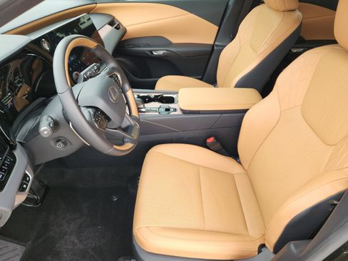 Used 2025 Lexus RX 350 FWD image 5