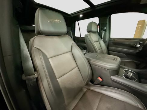 Used 2024 Chevrolet Tahoe High Country AWD/4WD image 32