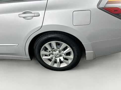 Used 2012 Nissan Altima 2.5 S FWD image 11